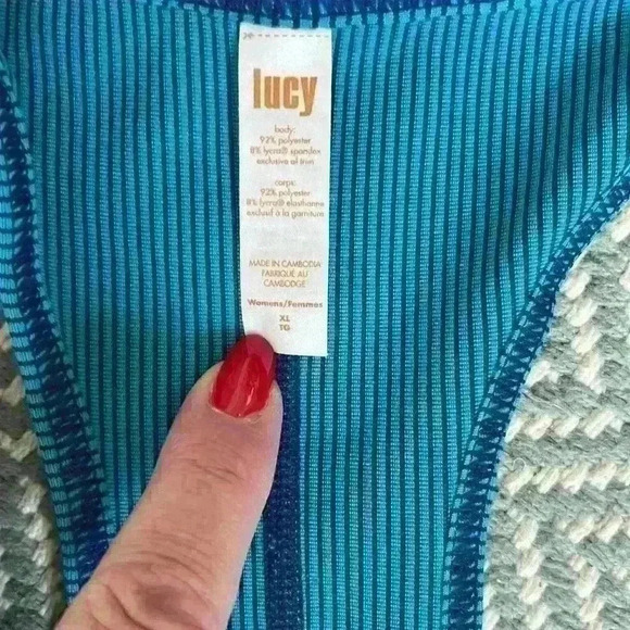 Lucy NWT tank size XL reflective stripe in back - Picture 5 of 5